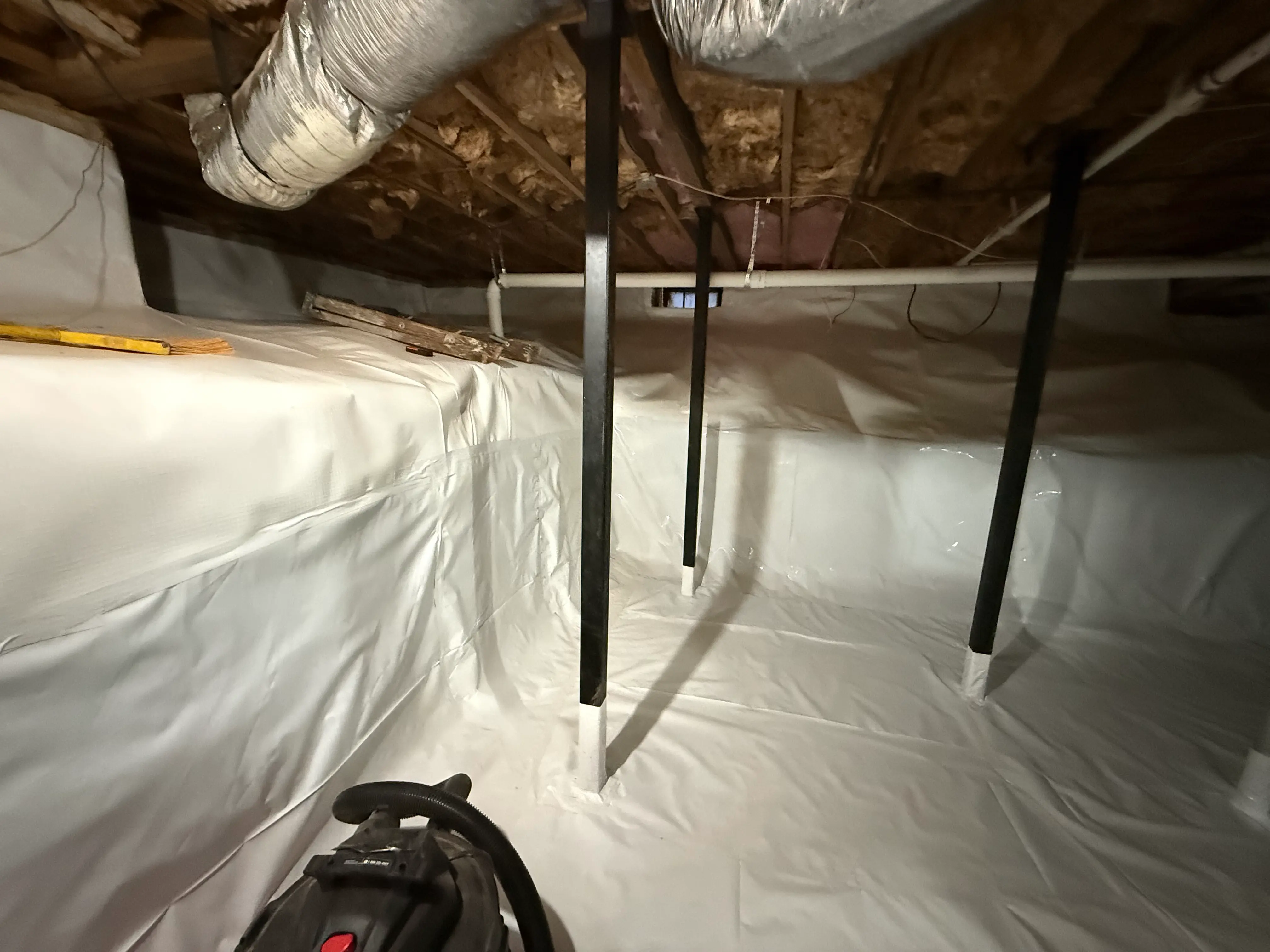 crawlspace encapsulation vapor barrier installation