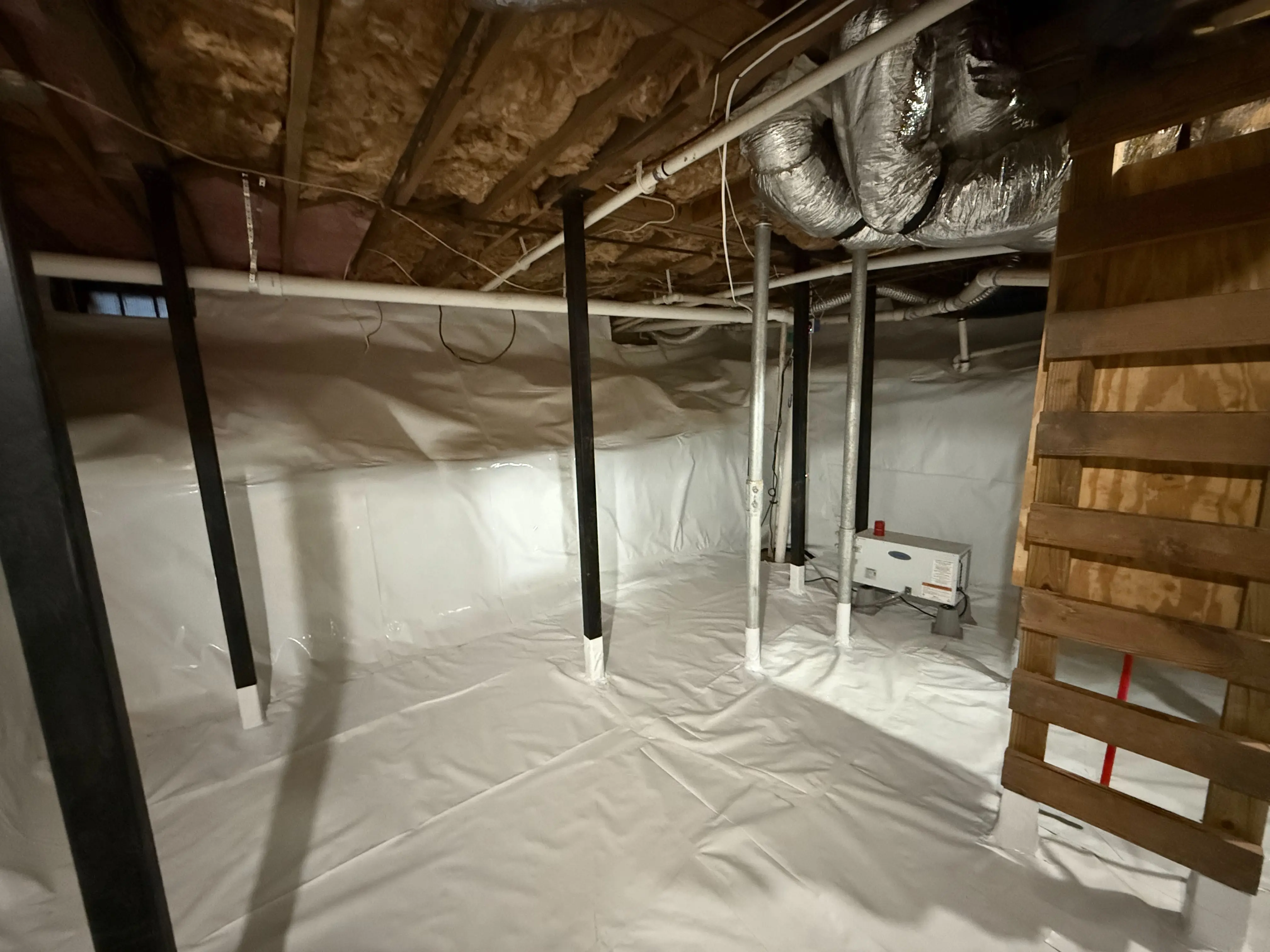 crawlspace encapsulation vapor barrier installation